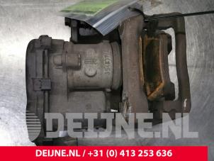 Used Rear brake calliper, right Mercedes E (W213) E-220d 2.0 Turbo 16V Price € 125,00 Margin scheme offered by van Deijne Onderdelen Uden B.V.