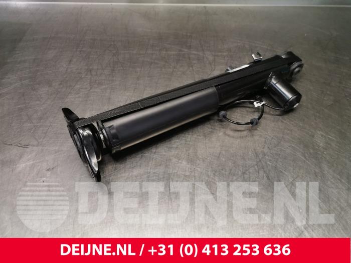 Rear shock absorber, left from a Volvo XC60 I (DZ)  2016
