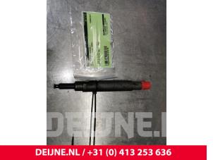Usagé Injecteur (diesel) Iveco New Daily I/II 35.10 Prix sur demande proposé par van Deijne Onderdelen Uden B.V.