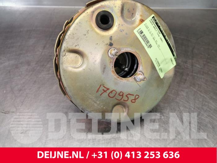 Gebrauchte Bremskraftverstärker Iveco New Daily I/II 35.10 Preis € 36,30 Mit Mehrwertsteuer angeboten von van Deijne Onderdelen Uden B.V.