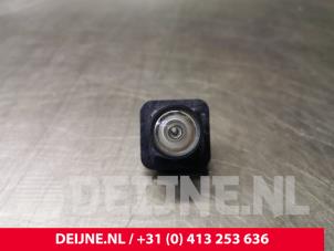 Used Reversing camera Volvo V40 (MV) 1.6 D2 Price € 85,00 Margin scheme offered by van Deijne Onderdelen Uden B.V.