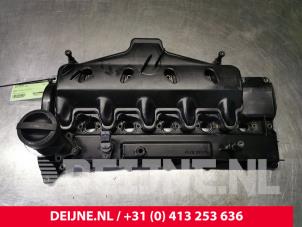 Used Rocker cover Volvo V70 (BW) 2.4 D 20V Price € 50,00 Margin scheme offered by van Deijne Onderdelen Uden B.V.