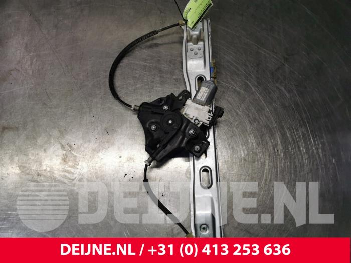 Window mechanism 2-door, front left from a Ford Transit Connect (PJ2) 1.6 TDCi 16V 115 2014