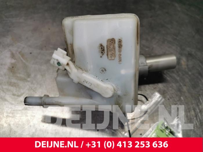 Gebrauchte Hauptbremszylinder Ford Transit Connect (PJ2) 1.6 TDCi 16V 115 Preis € 48,40 Mit Mehrwertsteuer angeboten von van Deijne Onderdelen Uden B.V.
