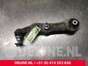 Usagé Bras de suspension bas avant droit Mercedes C Estate (S205) C-350 e 2.0 16V Prix € 130,00 Règlement à la marge proposé par van Deijne Onderdelen Uden B.V.