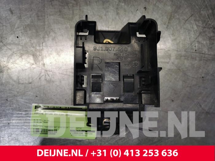 Blind spot radar bracket – 9J1907510