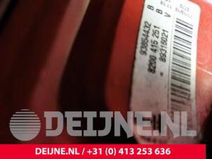 Used Taillight, right Renault Trafic New (FL) 2.5 dCi 16V 145 Price € 48,40 Inclusive VAT offered by van Deijne Onderdelen Uden B.V.
