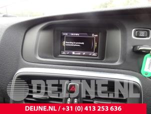 Gebrauchte Navigation Display Volvo V40 (MV) 1.6 T3 GTDi 16V Preis auf Anfrage angeboten von van Deijne Onderdelen Uden B.V.