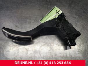 Used Accelerator pedal Volkswagen Golf VII (AUA) 2.0 R-line 4Motion 16V Price € 14,00 Margin scheme offered by van Deijne Onderdelen Uden B.V.