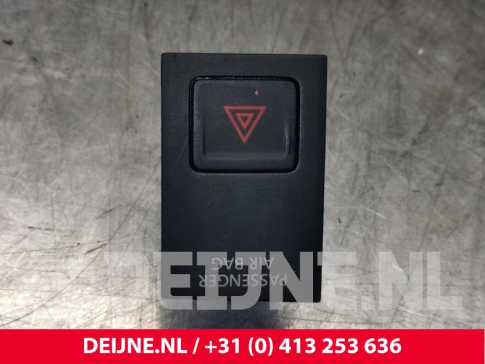 Panic lighting switch from a Volkswagen Golf VII (AUA) 2.0 R-line 4Motion 16V 2020