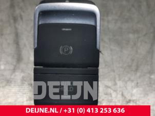 Usados Interruptor de freno de mano Volkswagen Golf VII (AUA) 2.0 R-line 4Motion 16V Precio € 6,00 Norma de margen ofrecido por van Deijne Onderdelen Uden B.V.