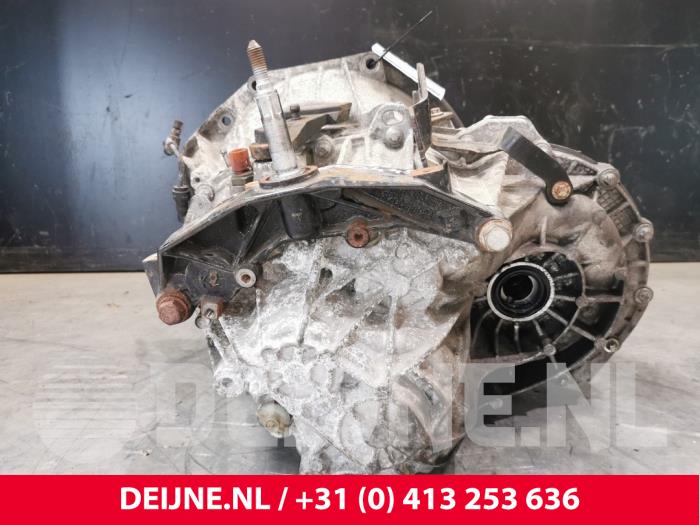 Gearbox from a Nissan Primastar 2.0 dCi 90 2012