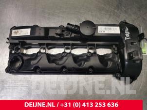 Usados Tapa de válvulas Mercedes Sprinter 3,5t (906.73) 313 CDI 16V Precio € 78,65 IVA incluido ofrecido por van Deijne Onderdelen Uden B.V.