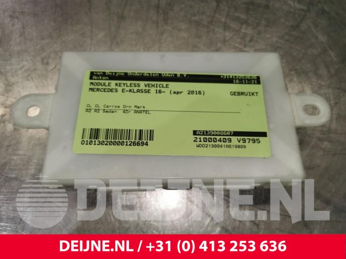Używane Modul keyless vehicle Mercedes E (W213) E-220d 2.0 Turbo 16V Cena € 120,00 Procedura marży oferowane przez van Deijne Onderdelen Uden B.V.