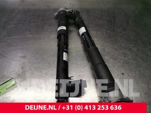 Używane Zestaw amortyzatorów Volkswagen Golf VIII (CD1) 2.0 GTI 16V Cena € 100,00 Procedura marży oferowane przez van Deijne Onderdelen Uden B.V.