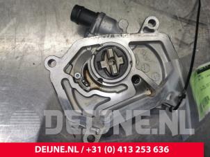 Used Vacuum pump (petrol) Mercedes CLA (117.3) 1.6 CLA-180 16V Price € 50,00 Margin scheme offered by van Deijne Onderdelen Uden B.V.