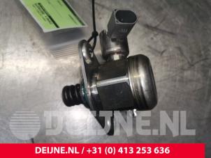 Used High pressure pump Mercedes CLA (117.3) 1.6 CLA-180 16V Price € 120,00 Margin scheme offered by van Deijne Onderdelen Uden B.V.