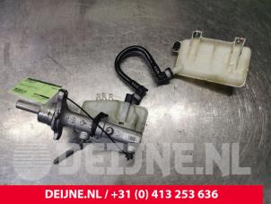 Used Master cylinder Opel Vivaro Price € 48,40 Inclusive VAT offered by van Deijne Onderdelen Uden B.V.