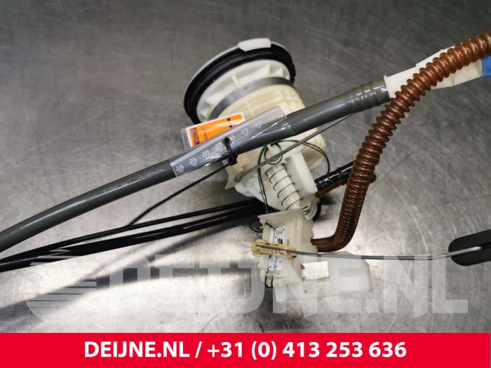 Gebrauchte Kraftstoffpumpe Elektrisch BMW Mini (R50/53) 1.6 16V Cooper Preis € 50,00 Margenregelung angeboten von van Deijne Onderdelen Uden B.V.