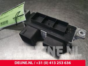Gebrauchte Steuergerät Kühlung Renault Trafic (1FL/2FL/3FL/4FL) 1.6 dCi 115 Preis € 14,52 Mit Mehrwertsteuer angeboten von van Deijne Onderdelen Uden B.V.