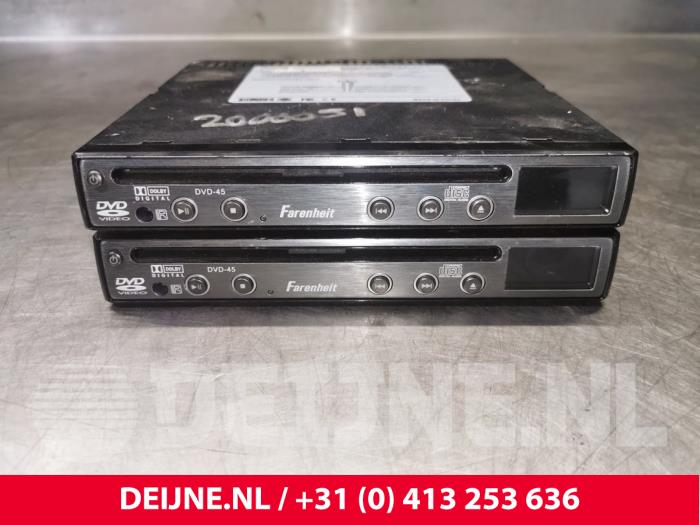 Używane Odtwarzacz DVD Volvo XC60 I (DZ) 2.4 D3 20V Cena € 125,00 Procedura marży oferowane przez van Deijne Onderdelen Uden B.V.