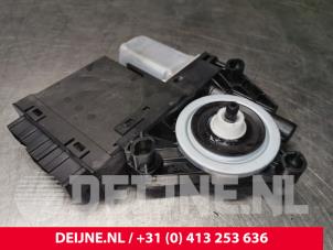 Used Door window motor Volvo XC40 (XZ) 1.5 T3 Autom. 12V Price € 85,00 Margin scheme offered by van Deijne Onderdelen Uden B.V.