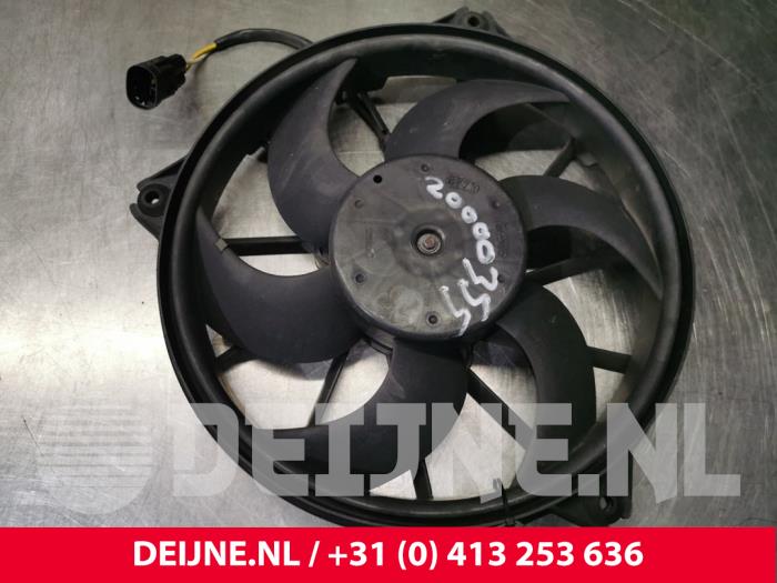 Gebrauchte Kühlrippe Citroen Jumpy (G9) 2.0 HDI 120 16V Preis € 36,30 Mit Mehrwertsteuer angeboten von van Deijne Onderdelen Uden B.V.