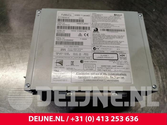 Nowe Odtwarzacz CD Volvo S80 (AR/AS) Cena € 332,75 Z VAT oferowane przez van Deijne Onderdelen Uden B.V.