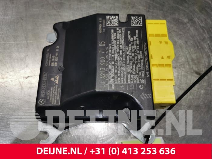 Używane Modul poduszki powietrznej Mercedes E (W213) E-220d 2.0 Turbo 16V Cena € 70,00 Procedura marży oferowane przez van Deijne Onderdelen Uden B.V.