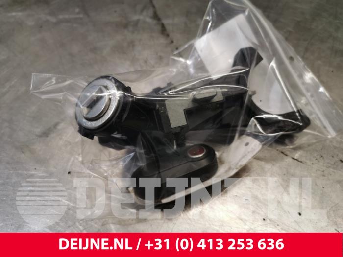 Ignition lock + key from a Fiat Punto Evo (199) 1.3 JTD Multijet 85 16V Euro 5 2011