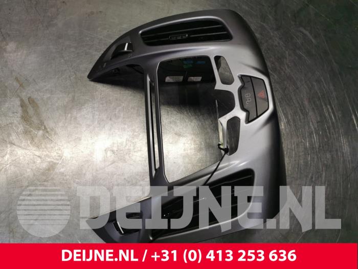 Dashboard vent from a Ford Transit Connect (PJ2) 1.6 TDCi 16V 115 2014