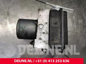 Usados Bomba ABS Ford Transit Tourneo 2.2 TDCi 16V Euro 5 Precio € 108,90 IVA incluido ofrecido por van Deijne Onderdelen Uden B.V.