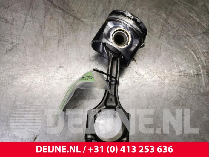 Connecting rod Volvo V60 I 2.0 D4 16V - 31375187 D4204T5