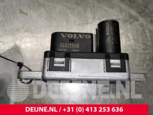 Used Glow plug relay Volvo V60 I (FW/GW) 2.0 D4 16V Price € 45,00 Margin scheme offered by van Deijne Onderdelen Uden B.V.