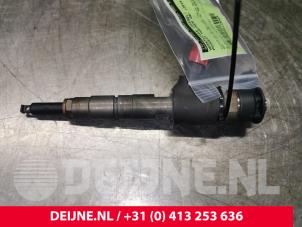 Used Injector (diesel) Peugeot Partner (GC/GF/GG/GJ/GK) 1.6 HDI 90 Price on request offered by van Deijne Onderdelen Uden B.V.