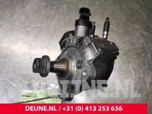 Used Mechanical fuel pump Peugeot Partner (GC/GF/GG/GJ/GK) 1.6 HDI 90 Price on request offered by van Deijne Onderdelen Uden B.V.