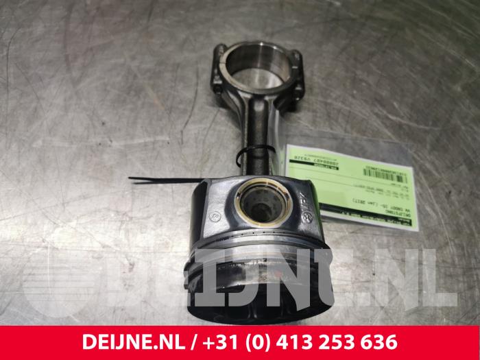 Connecting rod Volkswagen Caddy IV 2.0 TDI 102 04L105401A DFSD