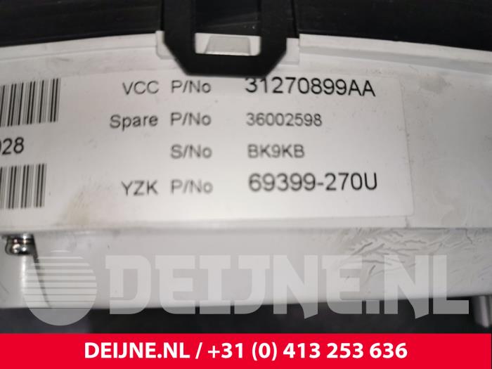 Cuentakilómetros de un Volvo V70 (BW) 1.6 DRIVe 16V 2010