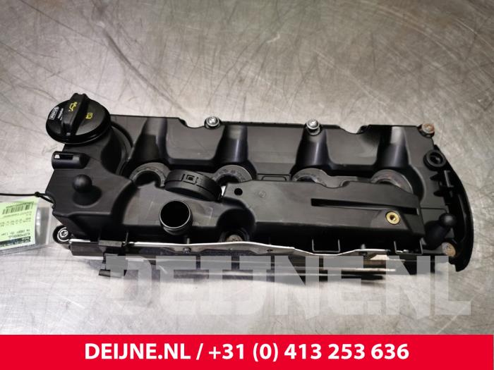 Usagé Couvercle soupapes Volkswagen Caddy IV 2.0 TDI 102 Prix € 54,45 Prix TTC proposé par van Deijne Onderdelen Uden B.V.