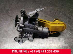 Used Oil pump Volvo XC60 I (DZ) 2.4 D3/D4 20V AWD Price € 60,50 Inclusive VAT offered by van Deijne Onderdelen Uden B.V.