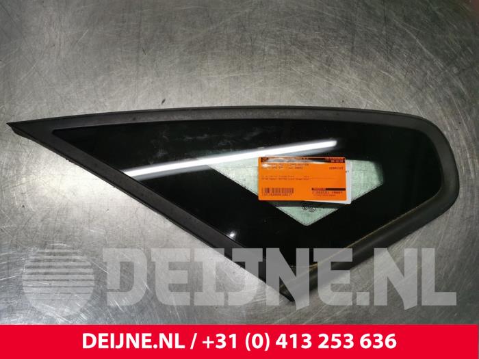 Usados Ventanilla triangular izquierda detrás Volvo S40 (MS) 1.8 16V Precio € 50,00 Norma de margen ofrecido por van Deijne Onderdelen Uden B.V.