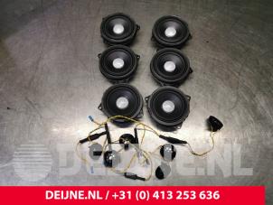 Usagé Speakerset BMW 3 serie Gran Turismo (F34) 320i 2.0 16V Prix € 200,00 Règlement à la marge proposé par van Deijne Onderdelen Uden B.V.