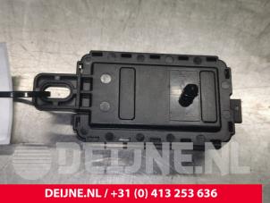 Used Radio remote control BMW 3 serie Gran Turismo (F34) 320i 2.0 16V Price € 30,00 Margin scheme offered by van Deijne Onderdelen Uden B.V.