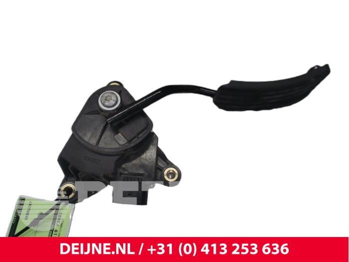Accelerator pedal Mercedes Citan 1.5 108 CDI Euro 6 8200436878
