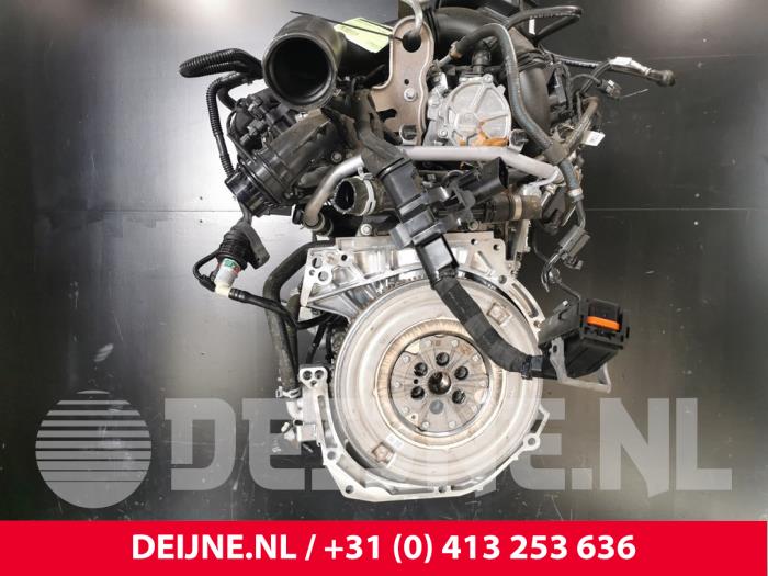 Moteur d'un Mercedes-Benz A (177.0) 1.3 A-180 Turbo 16V 2020