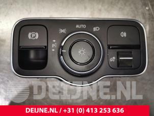 Used Light switch Mercedes A (177.0) 1.3 A-180 Turbo 16V Price € 20,00 Margin scheme offered by van Deijne Onderdelen Uden B.V.