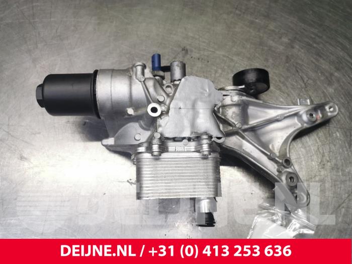 Gebrauchte Ölfiltergehäuse Audi A5 Preis € 90,75 Mit Mehrwertsteuer angeboten von van Deijne Onderdelen Uden B.V.