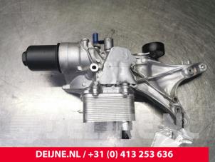 Usagé Boîtier filtre à huile Audi A5 Prix € 90,75 Prix TTC proposé par van Deijne Onderdelen Uden B.V.