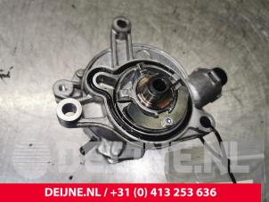 Used Vacuum pump (diesel) Volvo V70 (BW) 2.0 D3 20V Price € 70,00 Margin scheme offered by van Deijne Onderdelen Uden B.V.