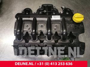 Usados Tapa de válvulas Renault Master III (FD/HD) 2.5 dCi 120 FAP Precio € 108,90 IVA incluido ofrecido por van Deijne Onderdelen Uden B.V.